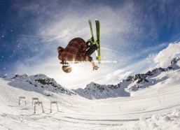 九游娱乐官方平台-全力以赴，只为披金挂银的荣耀—记国际田径大奖赛巅峰之战